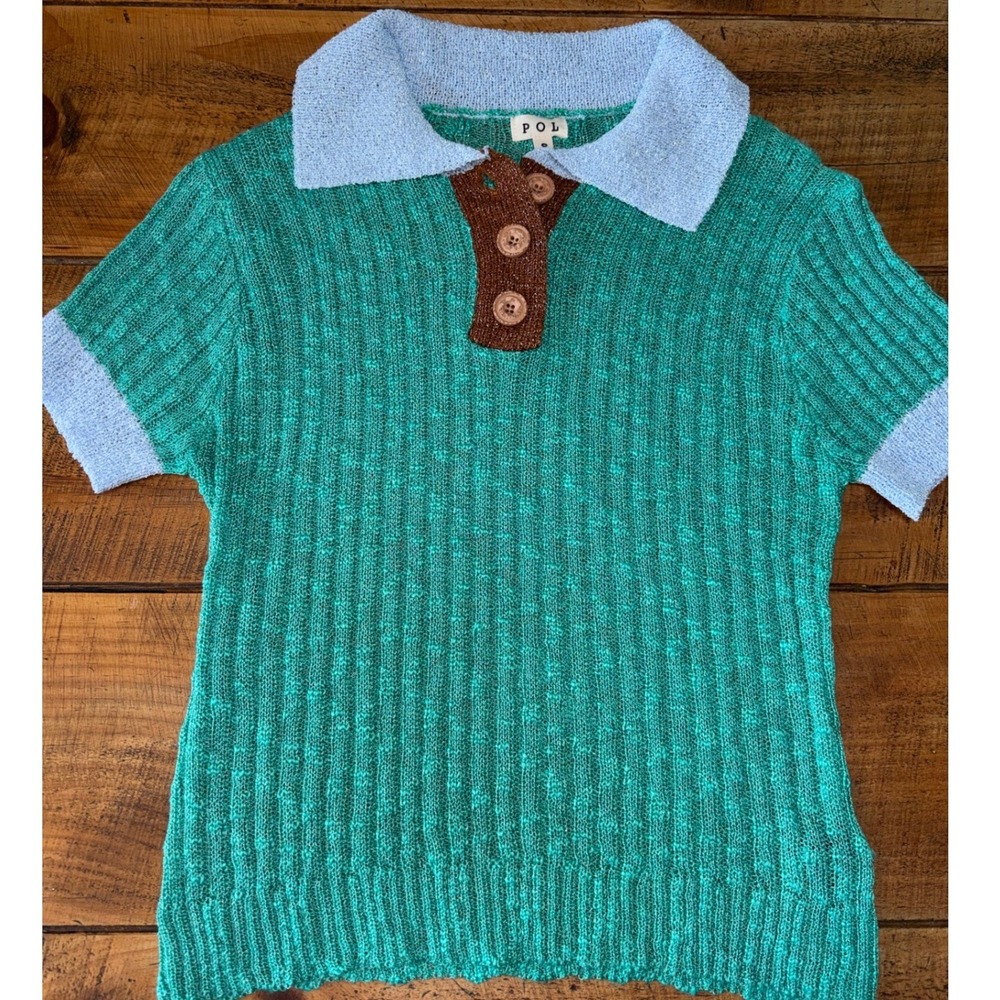 POL Womens Green Short Sleeve Wooden Button Collared Stretchy Blouse Small